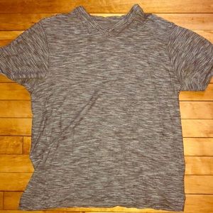 Grey causal Tee